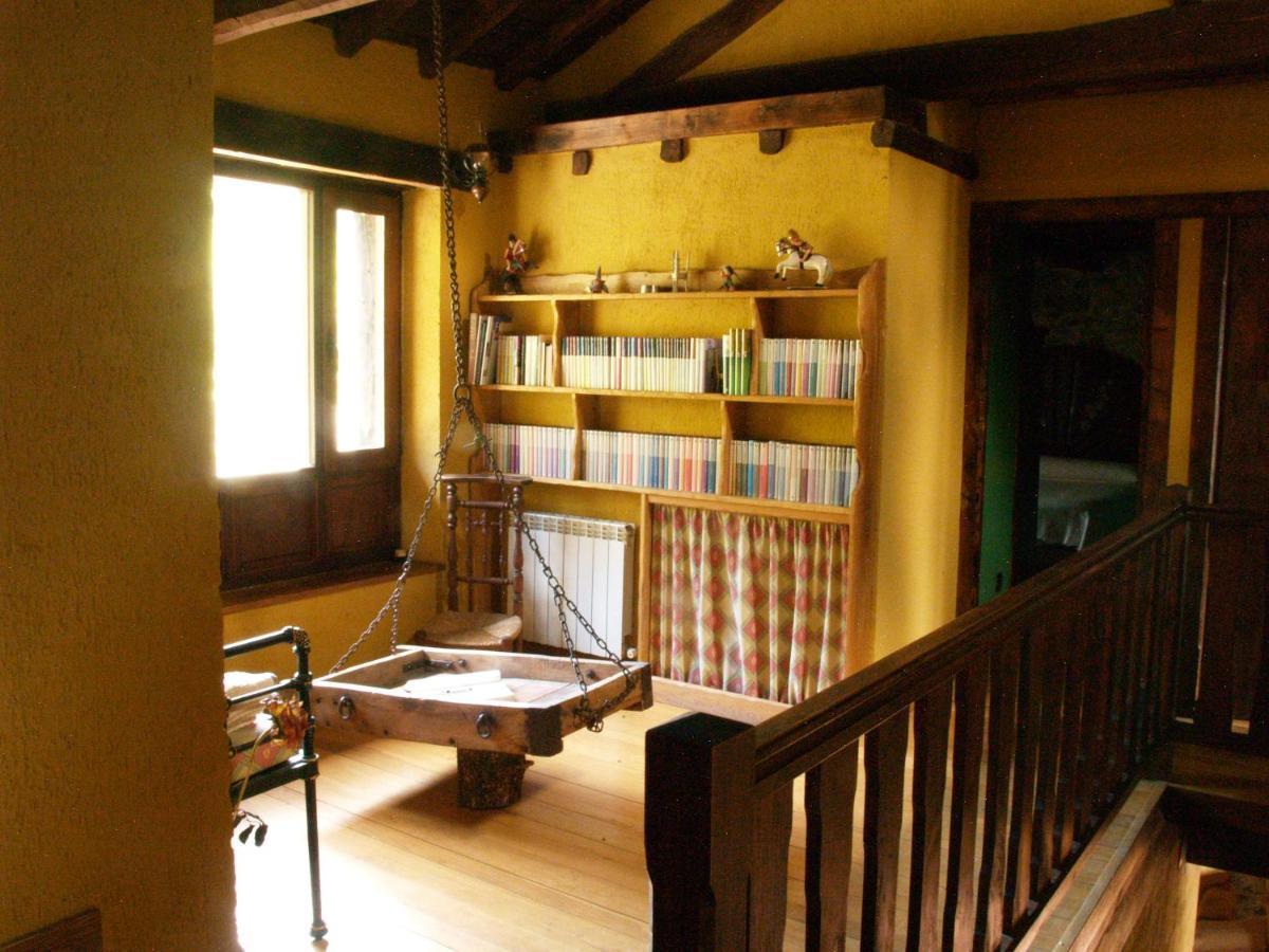 Lois Casa Rural La Catedral De La Montanaゲストハウス エクステリア 写真