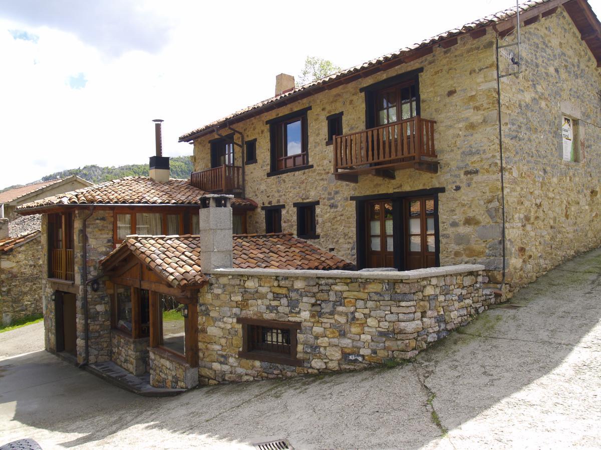 Lois Casa Rural La Catedral De La Montanaゲストハウス エクステリア 写真