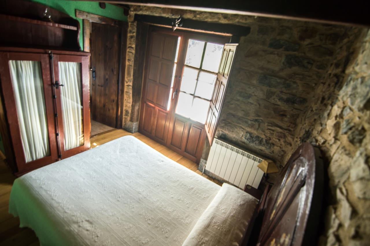 Lois Casa Rural La Catedral De La Montanaゲストハウス エクステリア 写真