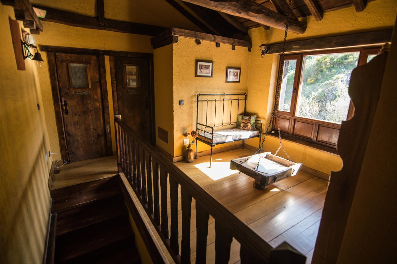 Lois Casa Rural La Catedral De La Montanaゲストハウス エクステリア 写真