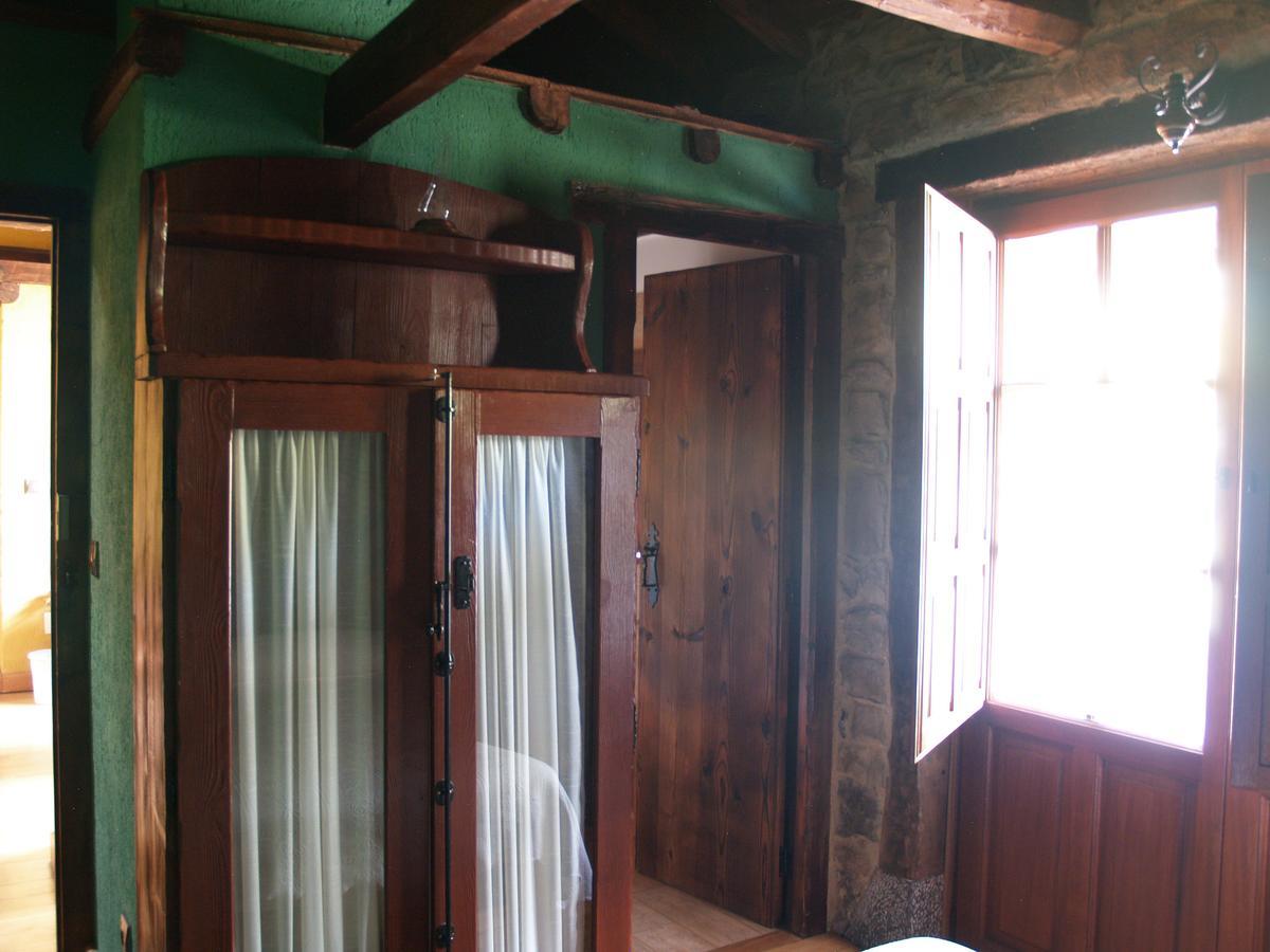 Lois Casa Rural La Catedral De La Montanaゲストハウス エクステリア 写真