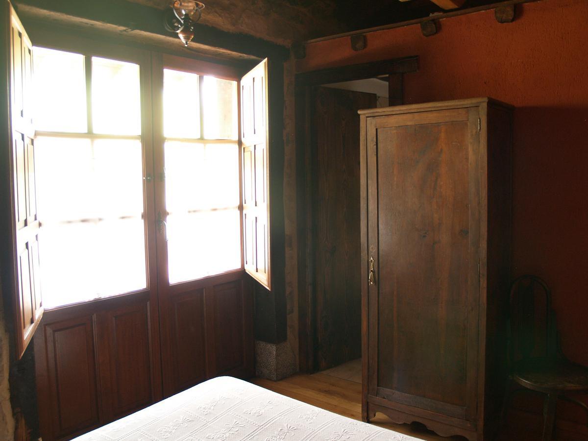 Lois Casa Rural La Catedral De La Montanaゲストハウス エクステリア 写真
